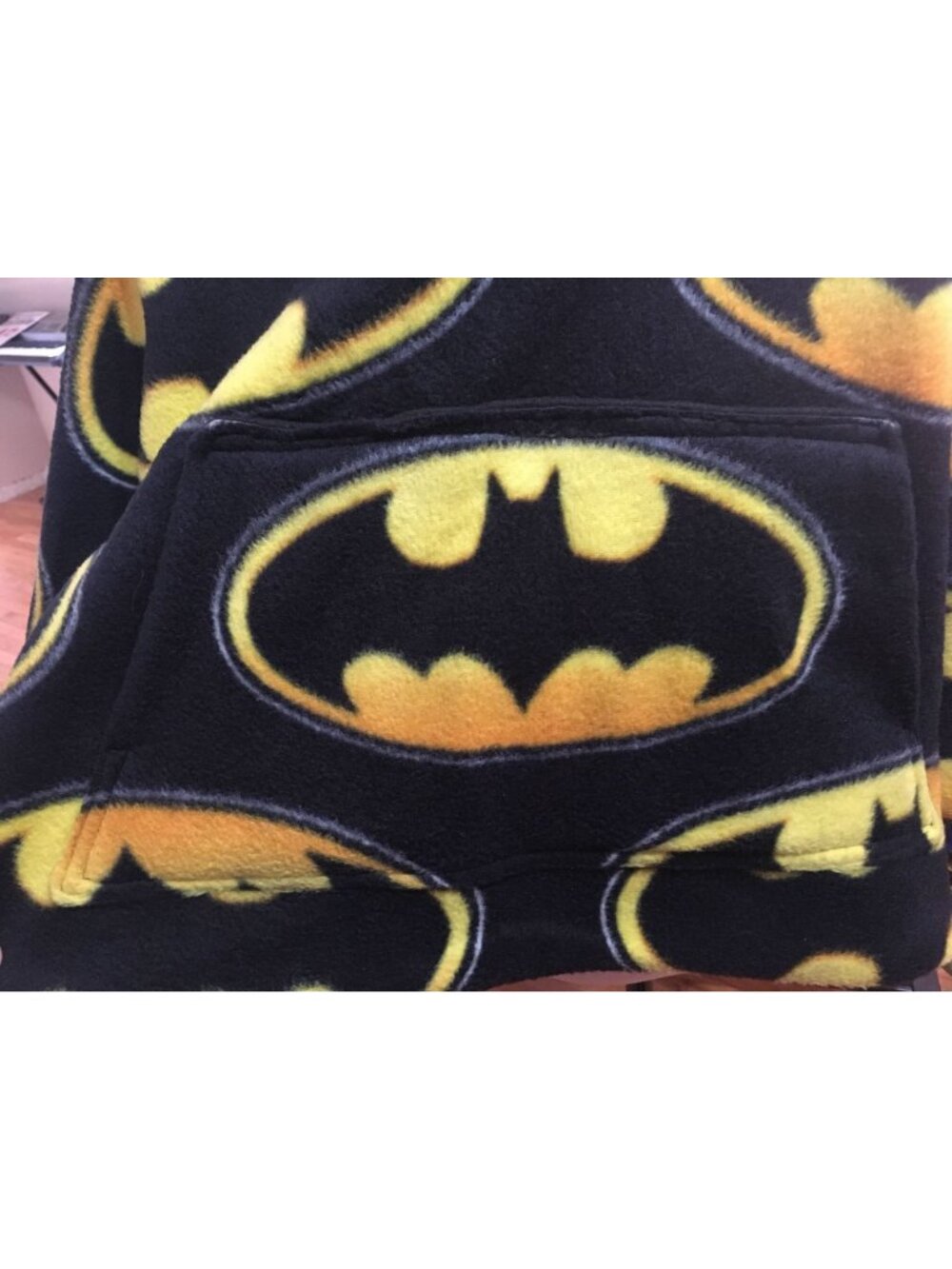 Batman Childs Hooded Poncho Pouch Pocket Black Yellow Symbol Handmade - Picture 2 of 4